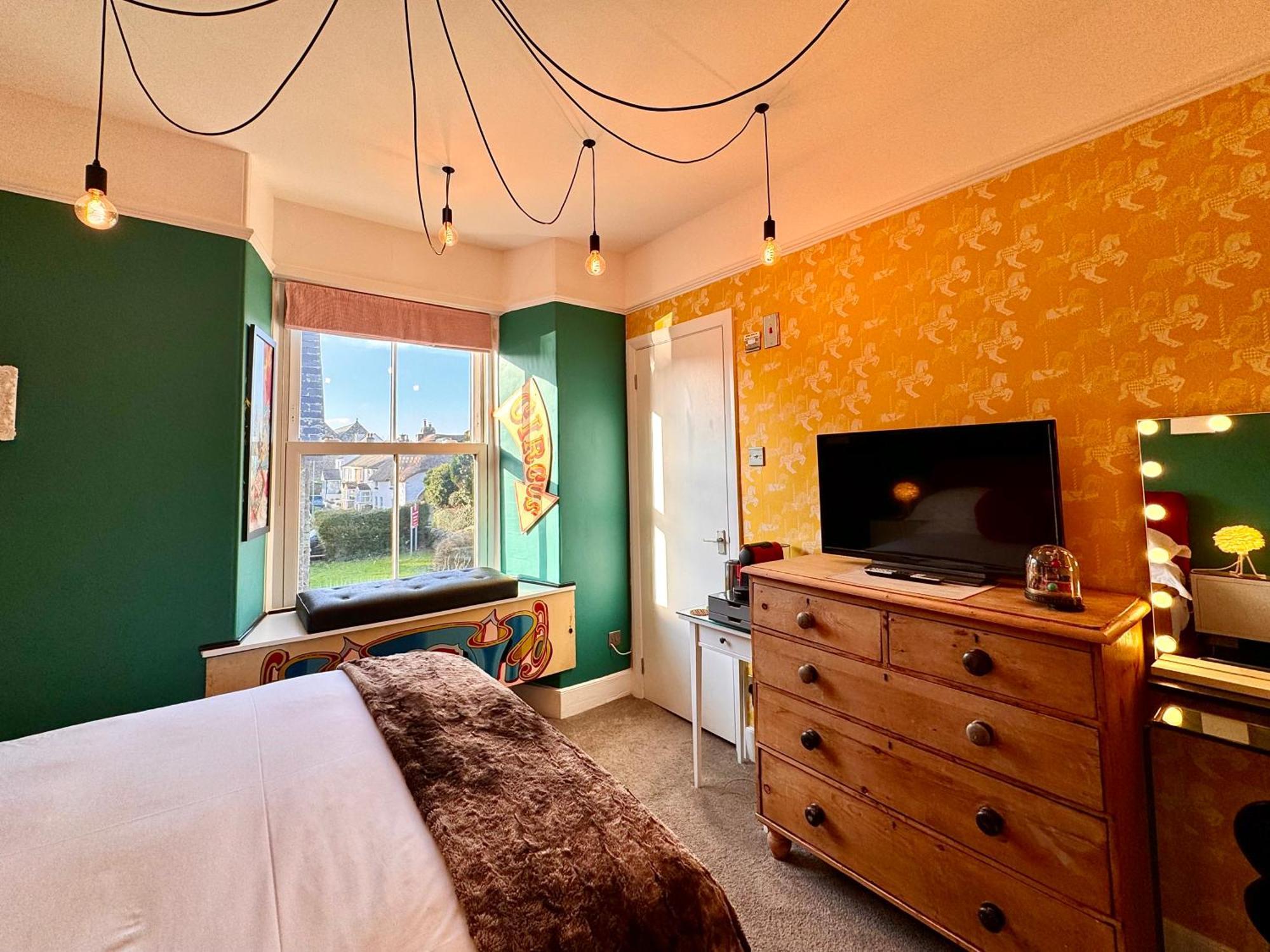 לינה וארוחת בוקר סלקומב Brightham House - Exclusively For Adults מראה חיצוני תמונה
