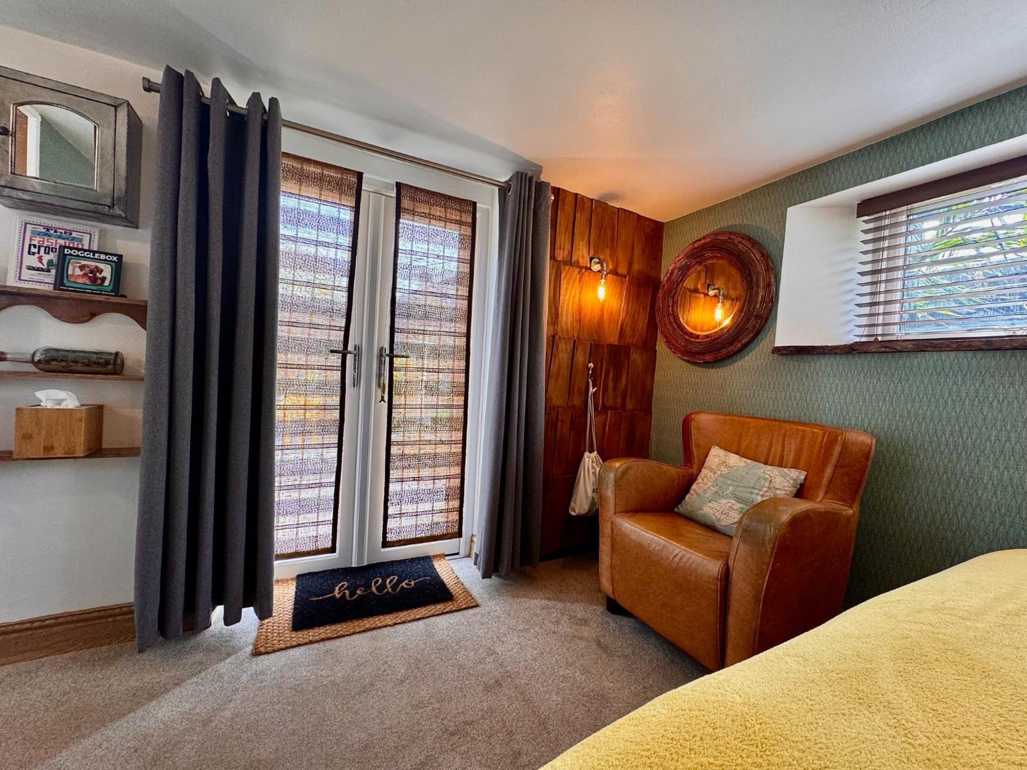 לינה וארוחת בוקר סלקומב Brightham House - Exclusively For Adults מראה חיצוני תמונה