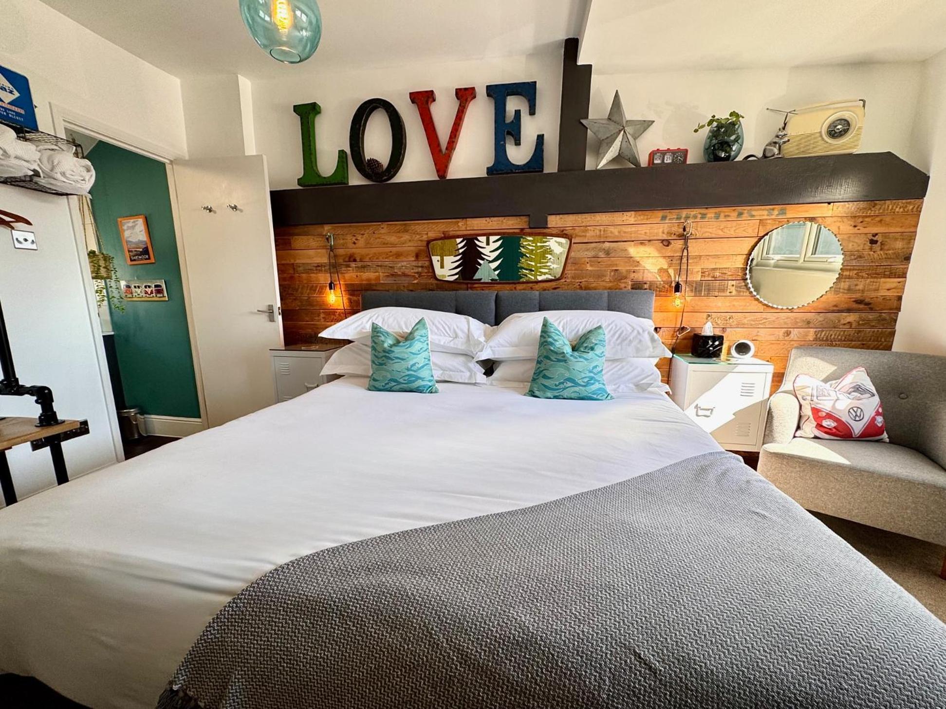 לינה וארוחת בוקר סלקומב Brightham House - Exclusively For Adults מראה חיצוני תמונה